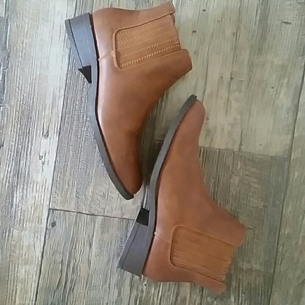 Boots tain